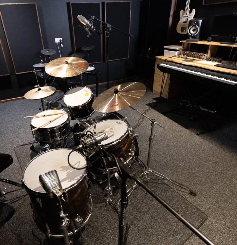 Drum studio in Paris