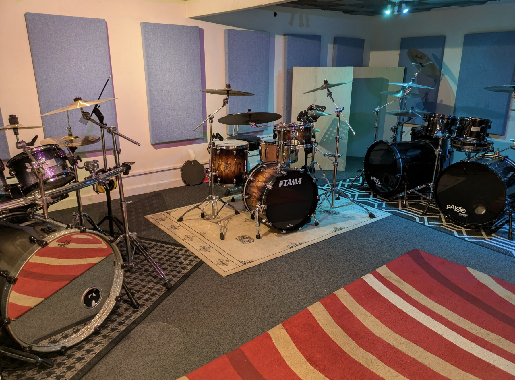 Drum lesson studio in Paris